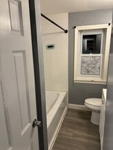 72 Park St in Bristol, CT - Building Photo - Building Photo