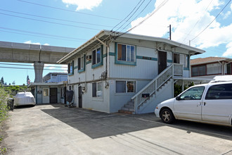 94-664 Farrington Hwy in Waipahu, HI - Building Photo - Building Photo