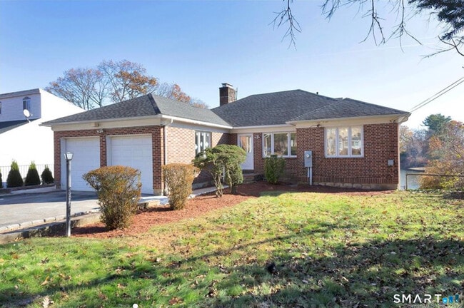 192 Frenchtown Rd in Bridgeport, CT - Building Photo - Building Photo