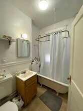 1334 Commonwealth Ave, Unit 10 in Boston, MA - Foto de edificio - Building Photo