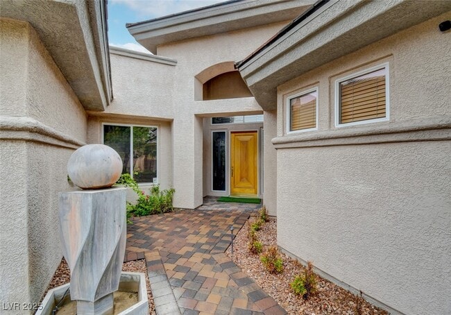 304 Mesa Rim Ct in Las Vegas, NV - Building Photo - Building Photo