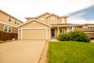 5747 Jaguar Way in Lone Tree, CO - Building Photo
