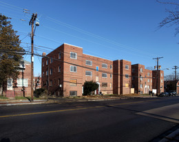 950 Southern Ave SE Apartments