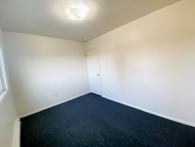 3934 W 30th Ave in Anchorage, AK - Building Photo - Building Photo