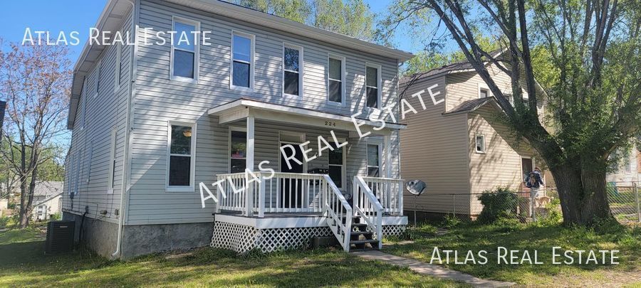 224 Spruce St-Unit -2 in Leavenworth, KS - Building Photo