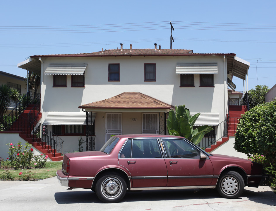 7020 Seville Ave in Huntington Park, CA - Foto de edificio