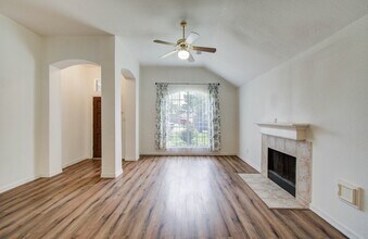 18426 Flint Hill Dr in Katy, TX - Building Photo - Building Photo