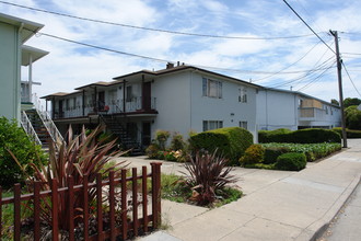 3909 Pacific Blvd in San Mateo, CA - Building Photo - Building Photo