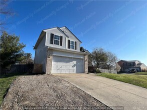 2758 N Barnhill Pl in Xenia, OH - Foto de edificio - Building Photo