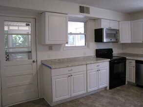 307 W Delafield Ave in Durham, NC - Building Photo - Building Photo