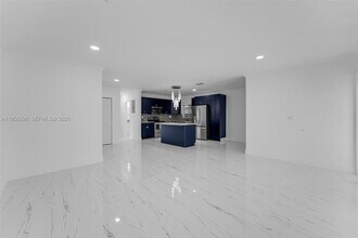 20000 Eagle Nest Rd in Cutler Bay, FL - Building Photo - Building Photo