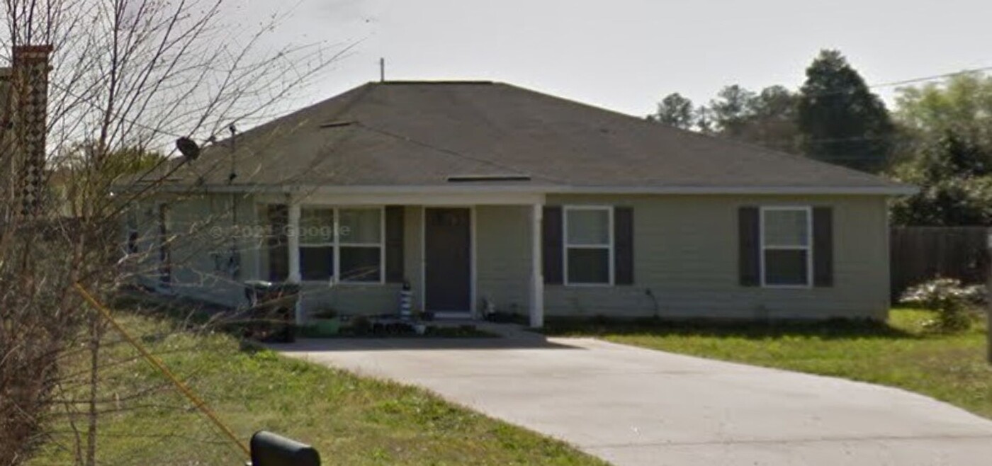 815 Mill Pond Dr in Phenix City, AL - Building Photo