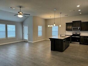 612 Blue Fish Ct in Norman, OK - Building Photo - Building Photo