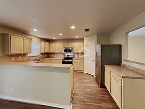 4124 Wensledale Dr in Schertz, TX - Foto de edificio - Building Photo