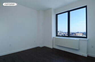 321 W 110th St in New York, NY - Building Photo - Building Photo