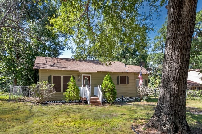 property at 212 E Yell St