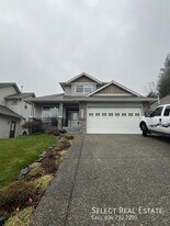 46508 Lear Dr in Chilliwack, BC - Building Photo