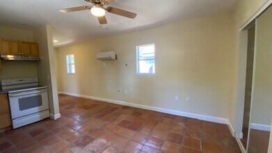 1107 Colleton Dr in Sarasota, FL - Building Photo - Building Photo