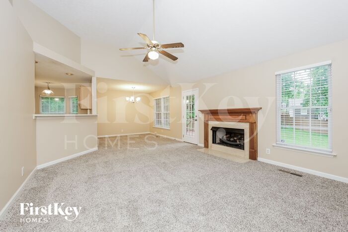 525 Forest Pointe Pl in Nashville, TN - Building Photo