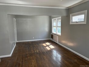 4-38 Beach 22nd St in Queens, NY - Building Photo - Building Photo