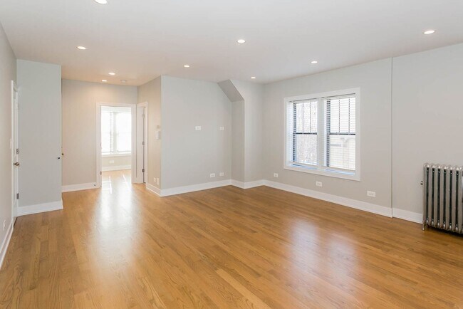 1942 W Wilson Ave, Unit 3L in Chicago, IL - Building Photo - Building Photo