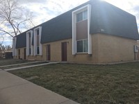 303 Emery Dr in Longmont, CO - Foto de edificio - Building Photo