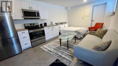 930 Lake Dr E in Georgina, ON - Building Photo - Building Photo