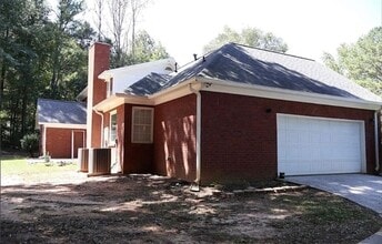 120 Gentle Doe Dr in Fayetteville, GA - Foto de edificio - Building Photo