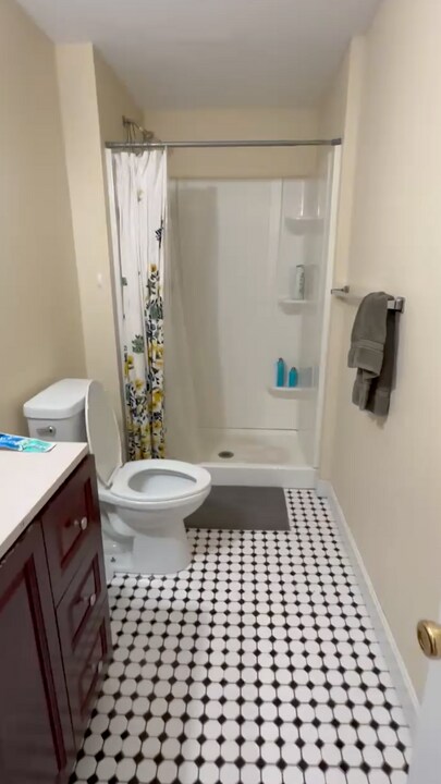 107 Highland St, Unit 3L in Worcester, MA - Foto de edificio