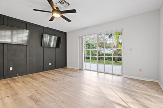 660 SW Tanglewood Trail in Stuart, FL - Building Photo - Building Photo