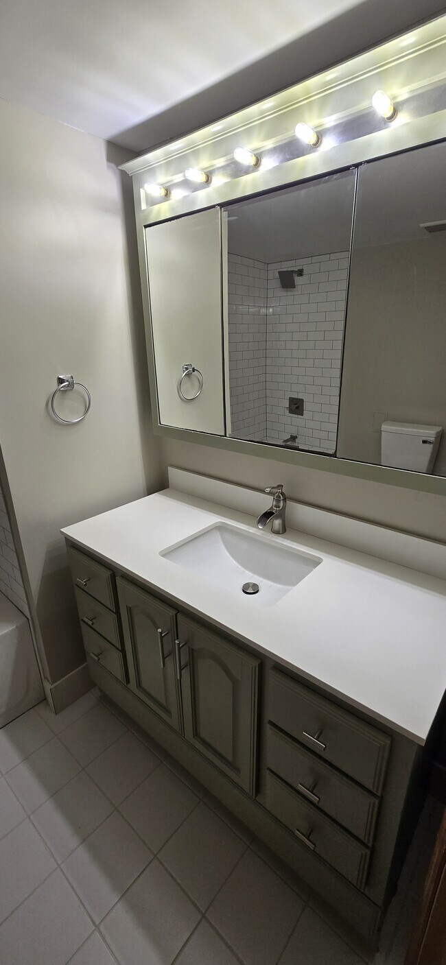 7 Mountain Rd, Unit 2 in Hopewell, NJ - Building Photo - Building Photo