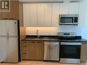 192 Bronson Ave in Ottawa, ON - Building Photo - Building Photo