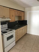 2660 NE 212th Terrace-Unit -A in Miami, FL - Building Photo - Building Photo