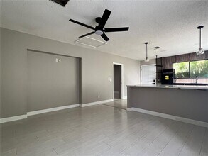 10648 Larissa St in Orlando, FL - Building Photo - Building Photo