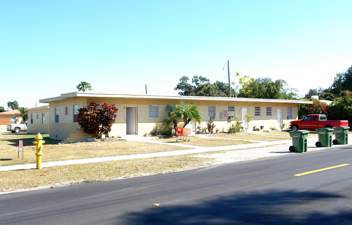 85 NE 11th St in Homestead, FL - Building Photo