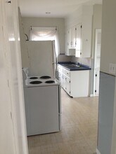 69 Franklin St, Unit 3 Bedroom Downtown in Bristol, RI - Building Photo - Building Photo