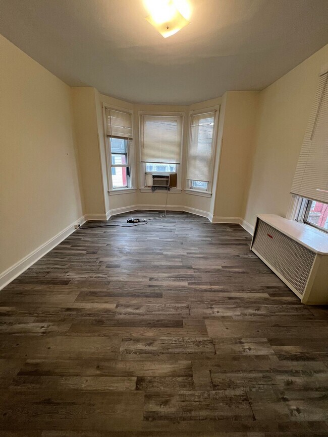 27 S Locust St, Unit 2 in Hagerstown, MD - Building Photo - Building Photo