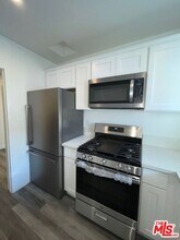 1840 N Gramercy Pl in Los Angeles, CA - Building Photo - Building Photo