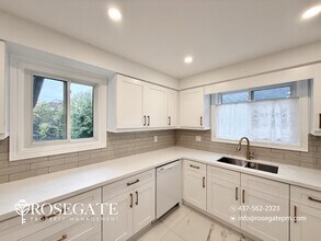 1286 Old Orchard Ave in Pickering, ON - Building Photo - Building Photo