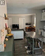 23 Wells Ave in Brantford, ON - Building Photo - Building Photo