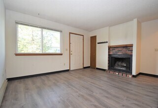 8 Hoffman Dr in Bozeman, MT - Foto de edificio - Building Photo