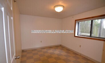11 Darling St in Boston, MA - Building Photo - Building Photo