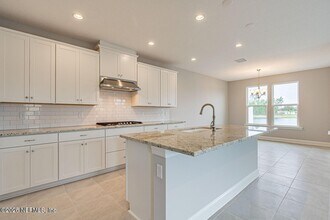 11371 Newtonian Blvd in Jacksonville, FL - Building Photo - Building Photo