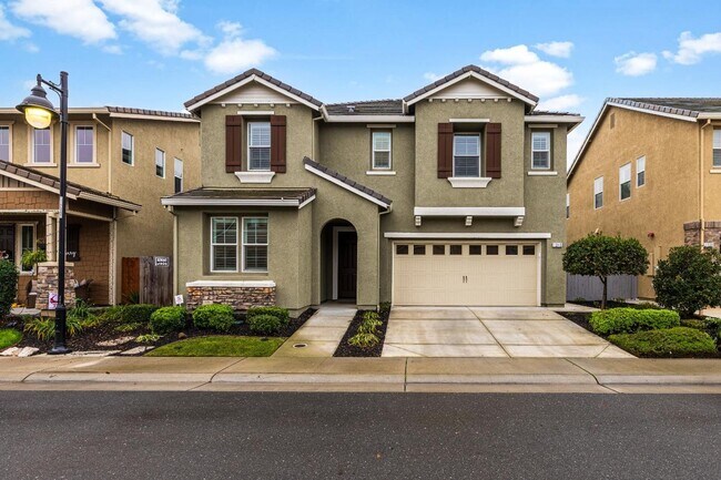 1240 Goldenrod Way in Rocklin, CA - Building Photo - Building Photo