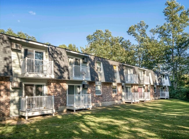 Brookview Court Apartments