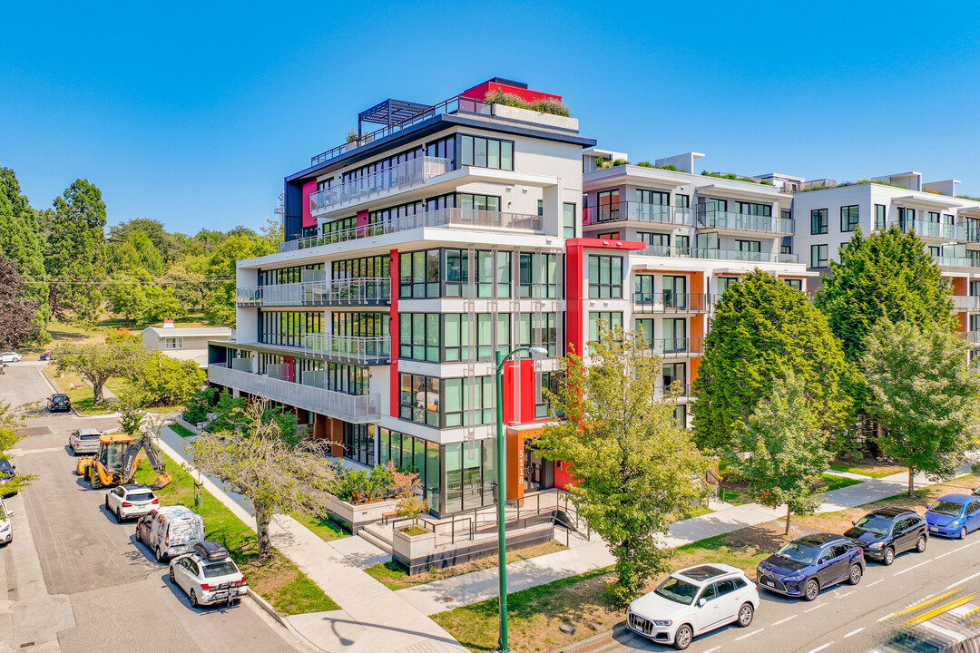 the Charlotte in Vancouver, BC - Building Photo