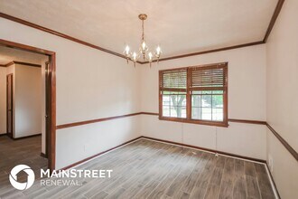 2245 Pinewood Dr in Covington, GA - Foto de edificio - Building Photo