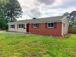 329 Bernice Pl in Virginia Beach, VA - Building Photo - Building Photo