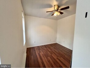 2106 E Chelten Ave in Philadelphia, PA - Building Photo - Building Photo