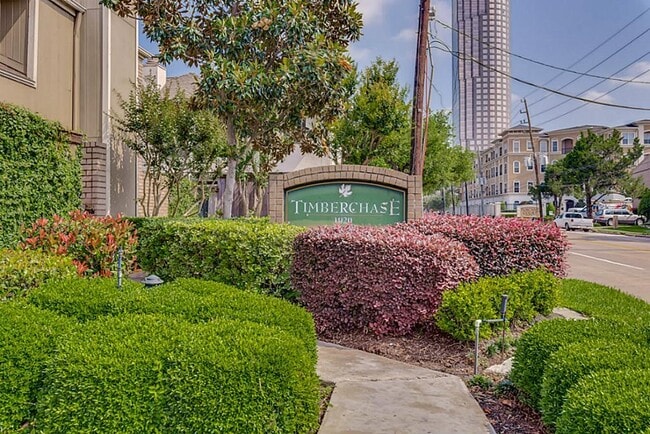 property at 1920 Augusta Dr